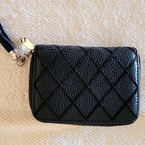 Credit Card ID Black Wallet Small Purse Easy To Carry In Your Purse - Picture 1 of 5